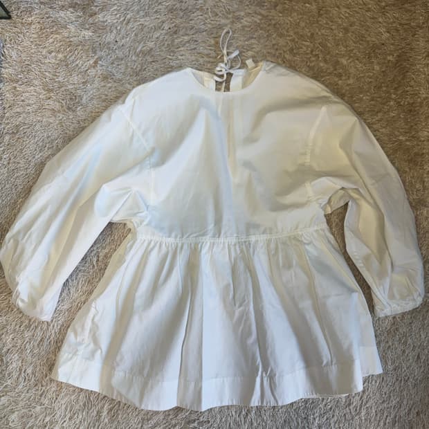 Cos 화이트 상의