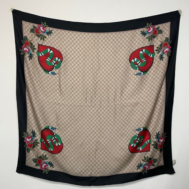 구찌 빅숄 실크 스카프