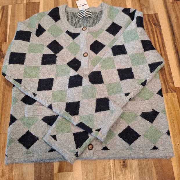 (마지막특가) 피그먼트 아가일 패턴 가디건 새상품
