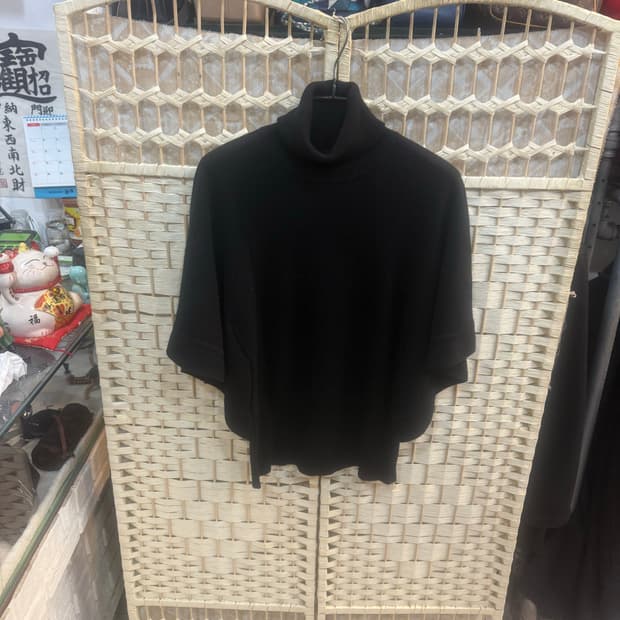 66-77 정품 셀린느 캐시미어 가오리 니트 팝니다