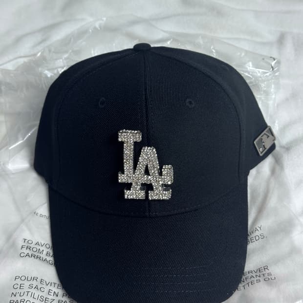 MLB 크리스탈 볼캡