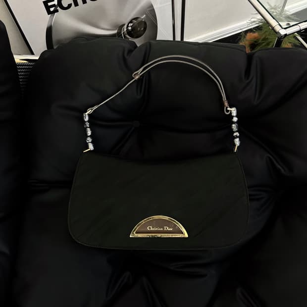 크리스찬 디올  마리스 D플랩 숄더백