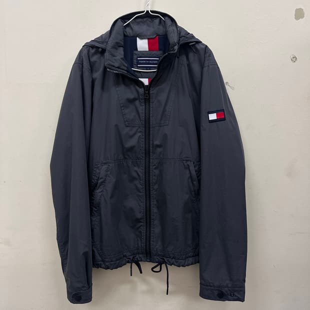 타미힐피거 바람막이