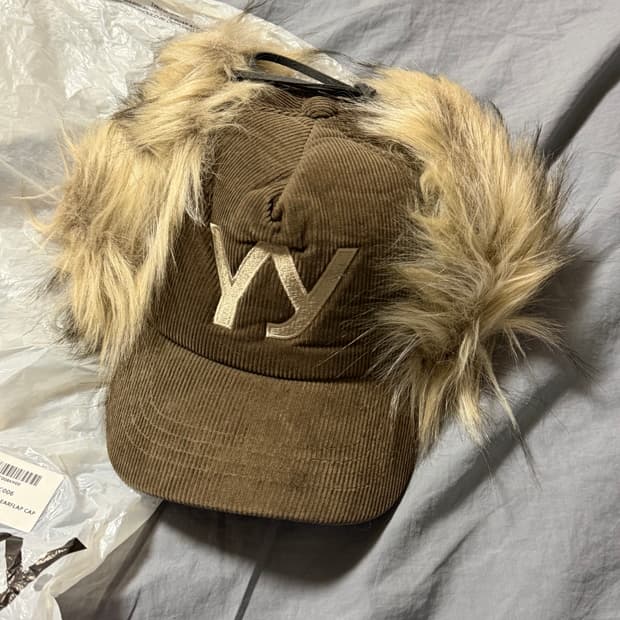 (실착1회)Open Yy 포우 퍼 코듀로이 이어플랩 캡 카키