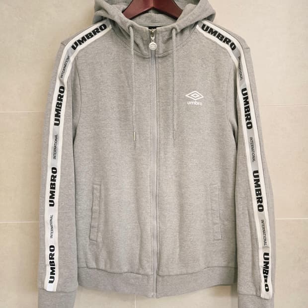 엄브로 야광 후드티