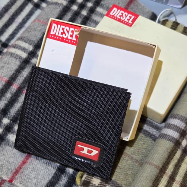 DIESEL 디젤 블랙 반지갑