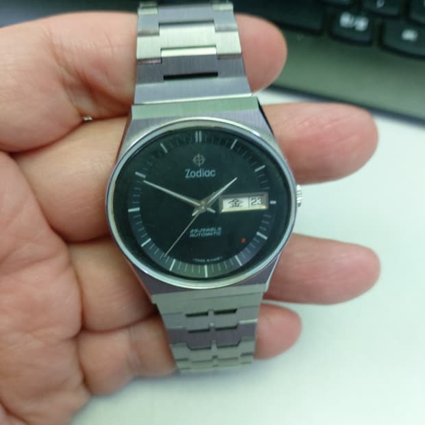 Zodiac 사의 검판 오토매틱 시계