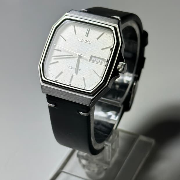 SEIKO quartz chronos