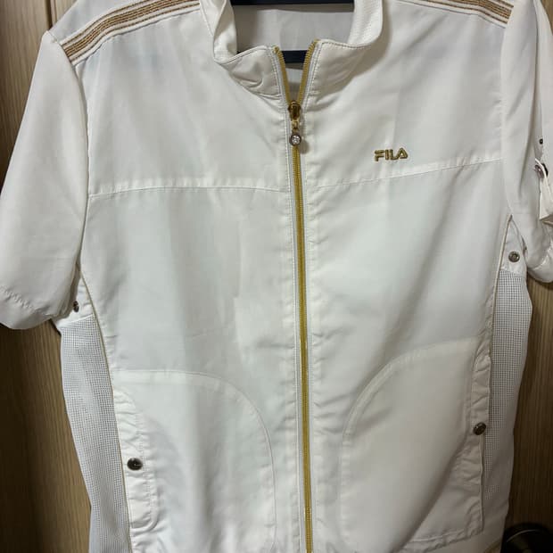 휠라 반팔 집업