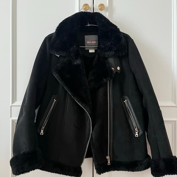 쥬시쥬디무스탕