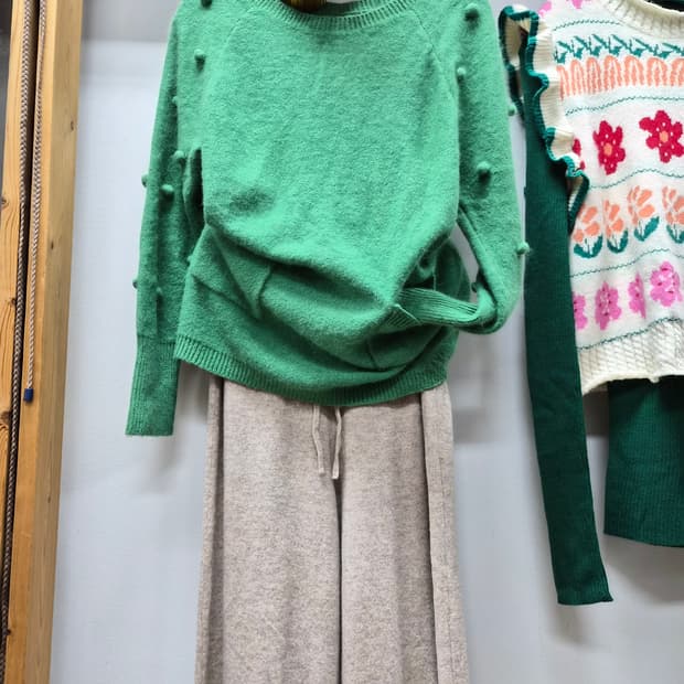 그린 백리본 포켓니트. 캐시미어 100% 니트스커트