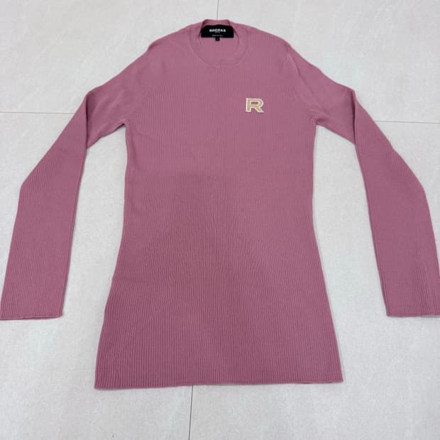 Rochas 로샤스 골지 핑크 니트티 s 55