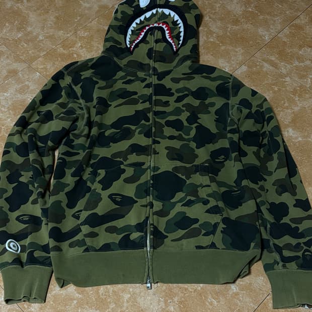 베이프 퍼스트 카모 샤크 풀 집 후드 아미 그린 XL