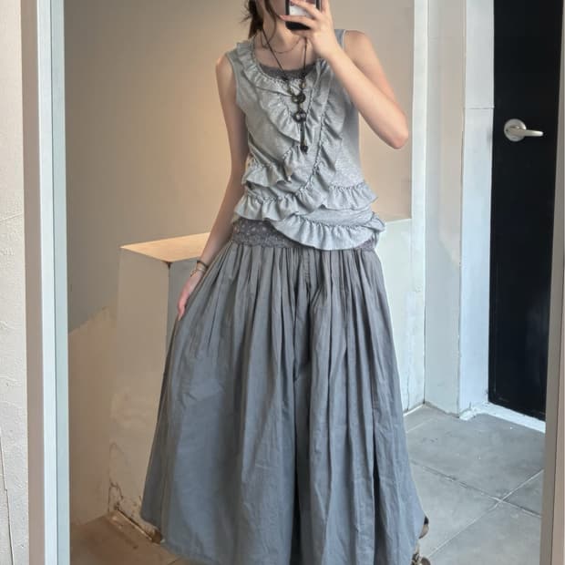 Grey Ruffle Romantic *️⃣🩶