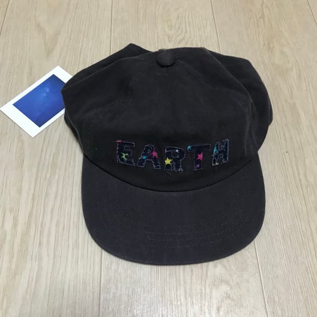 어스지구 캡모자