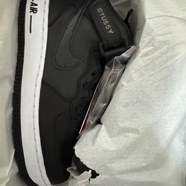 스투시 포스 235 새상품 판매합니다