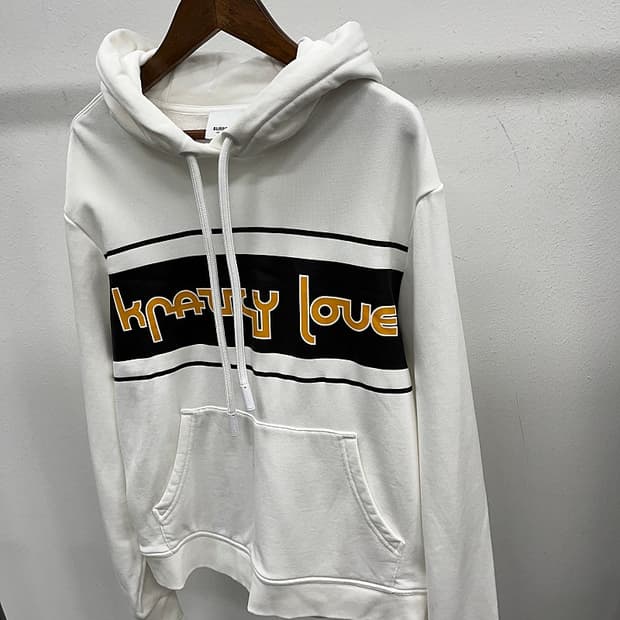 여) 버버리 신형 후드티