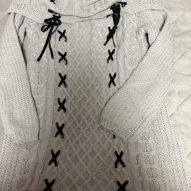 엑시즈팜 오프숄더 원피스