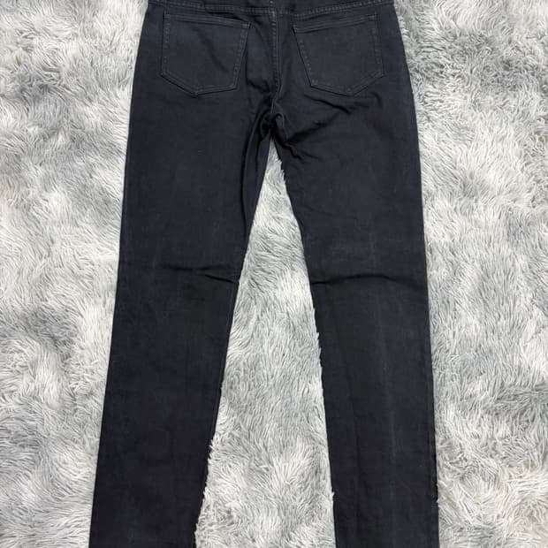 APC 블랙 쁘띠 뉴스탠다드 33 블랙진