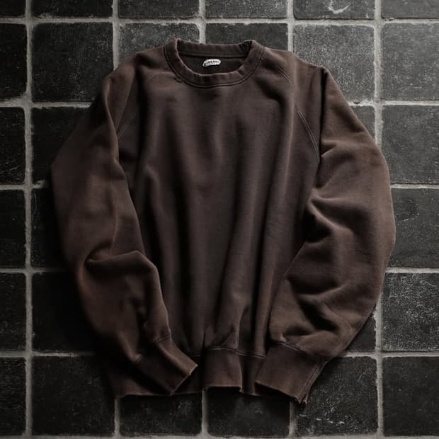 오베르쥬 어드레서샵 별주 60'S 스웻 브라운블랙 40사이즈 판매합니다