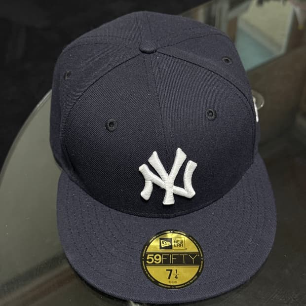 뉴에라 MLB 뉴욕 양키스 57.7cm 네이비 캡 새상품