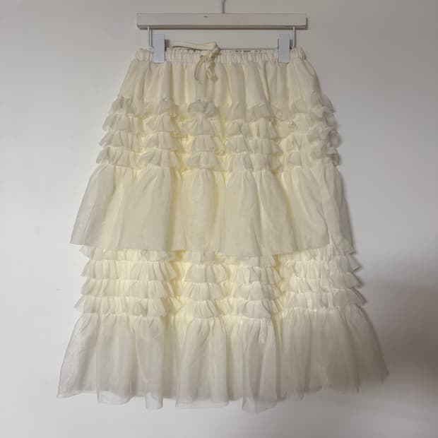 새상품 여자 프릴 미디스커트 (아이보리)