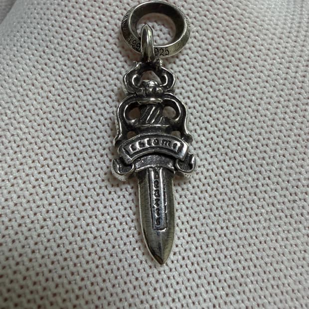 [새상품] 크롬하츠 5대거 참 펜던트