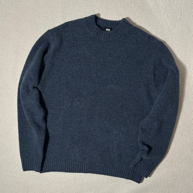 유니클로 소라 블루 니트