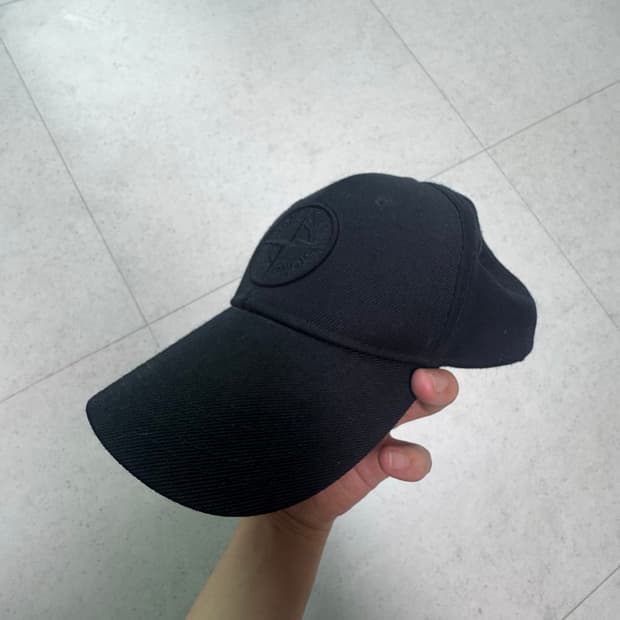 스톤아일랜드 시그니처 볼캡 모자