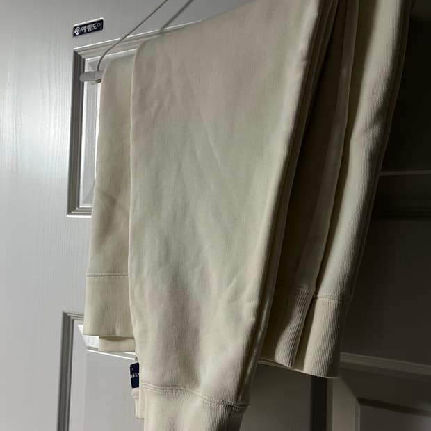 소버먼트 오버핏 맨투맨 크림 L