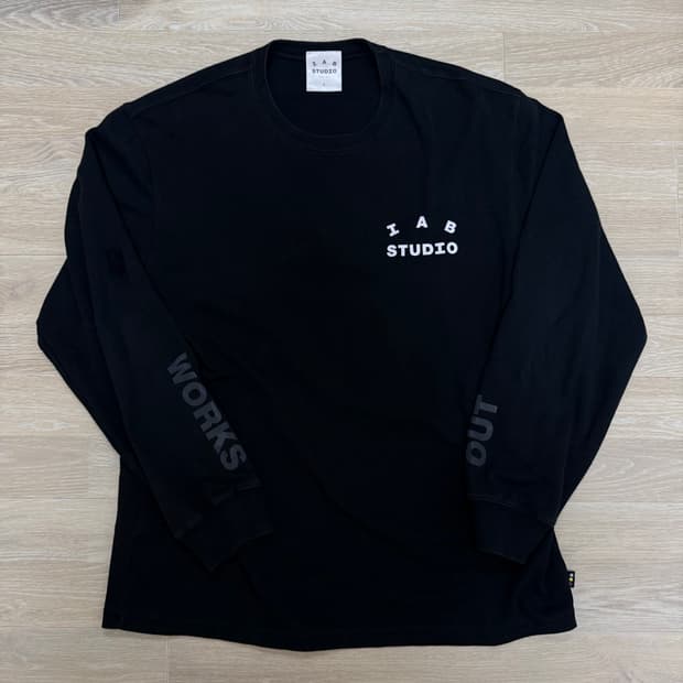 아이앱스튜디오 웍스아웃 롱슬리브 L