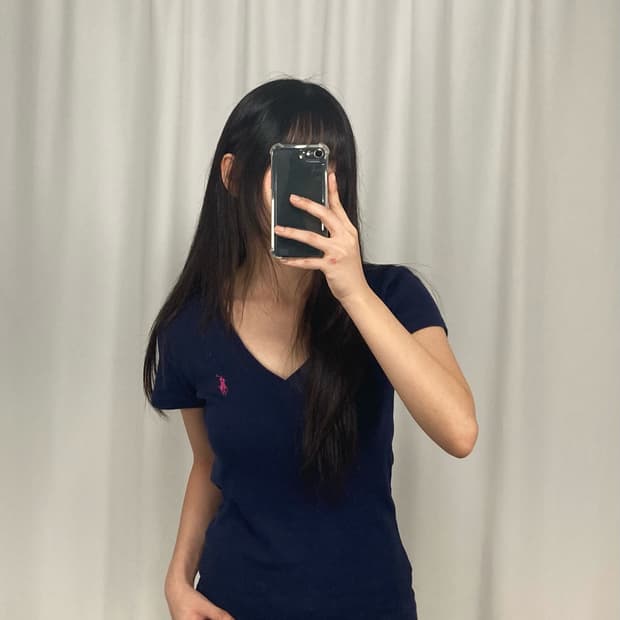 폴로 네이비 브이넥 반팔 니트