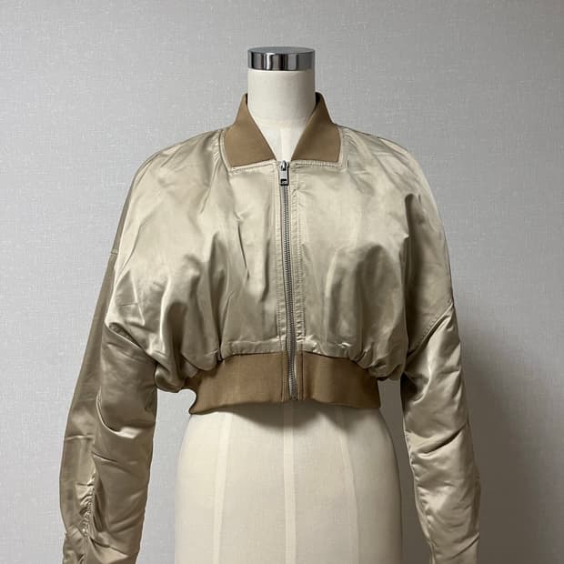 Zara 크롭 항공점퍼