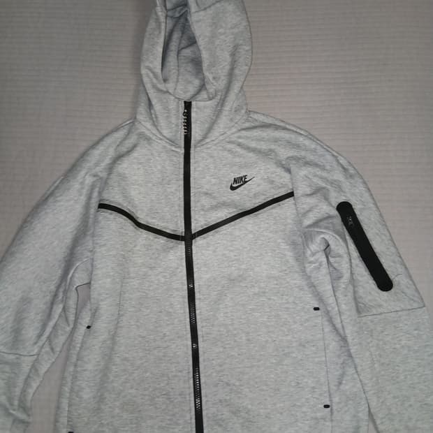 나이키 테크 플리스(신품급)