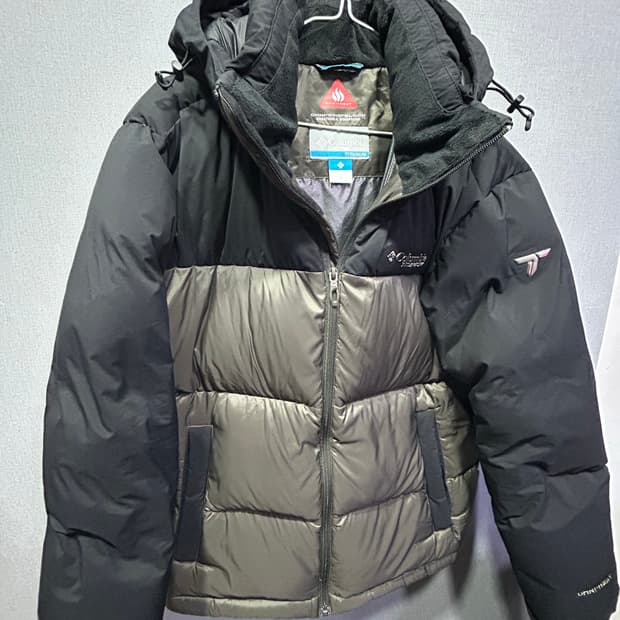 컬럼비아 티타늄 남성 패딩 L