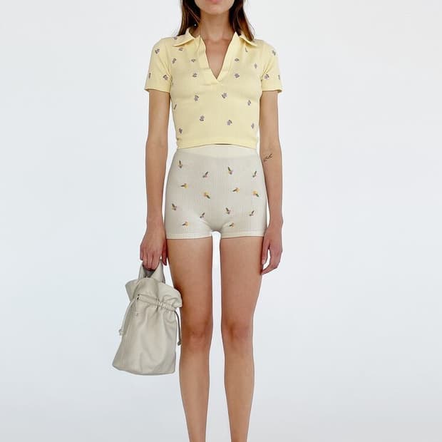 자라 자수 심리스 폴로 셔츠