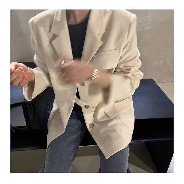 마이네임이즈 아이보리 자켓