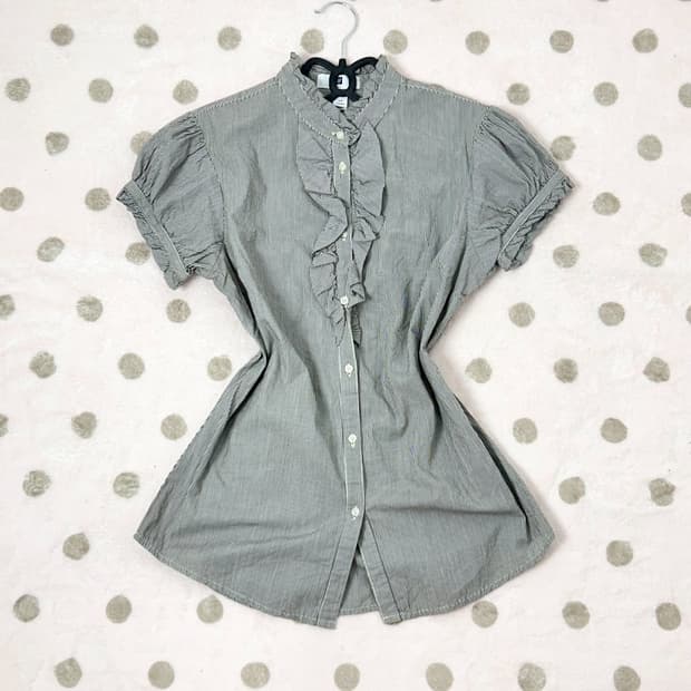 GAP 긱시크 그레이 러플 딱붙핏 프레피 셔츠