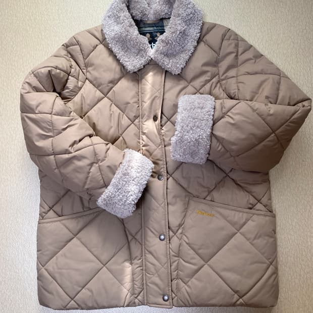 바버 윈터 리데스데일 퀼팅 (베이지. 여성)