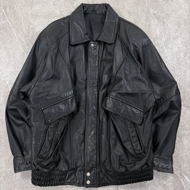 Vintage Leather Bomber Jacket   