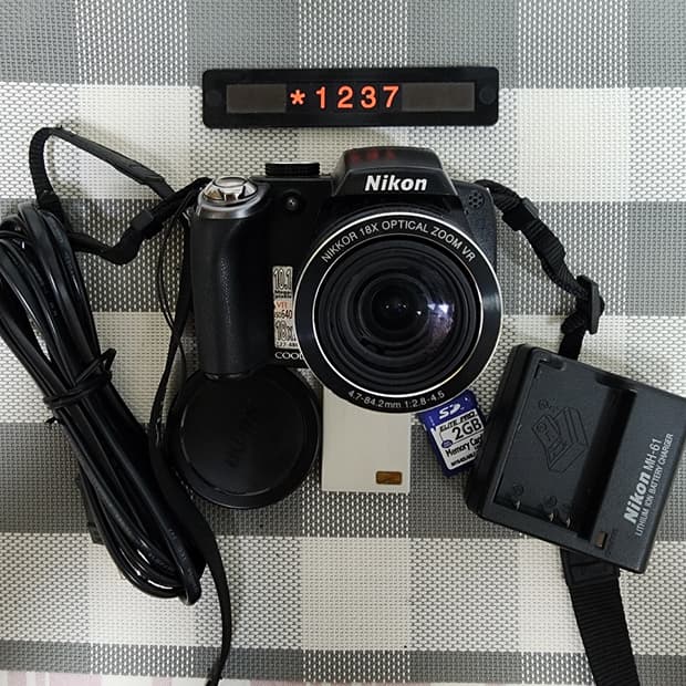 니콘 쿨픽스 P 80 디지털카메라