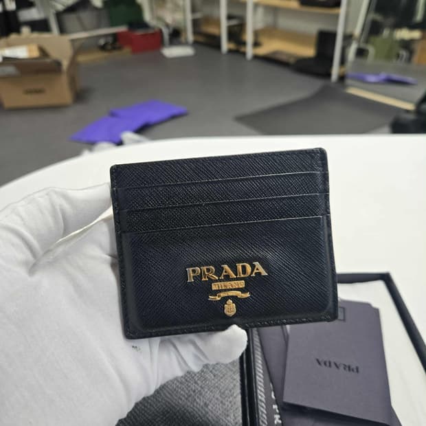 [A급컨디션]프라다 사피아노 카드지갑
