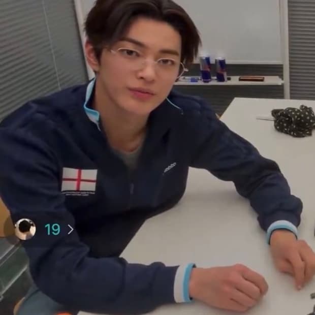 코르티스 건호 착용) 아디다스 잉글랜드 트랙탑 져지