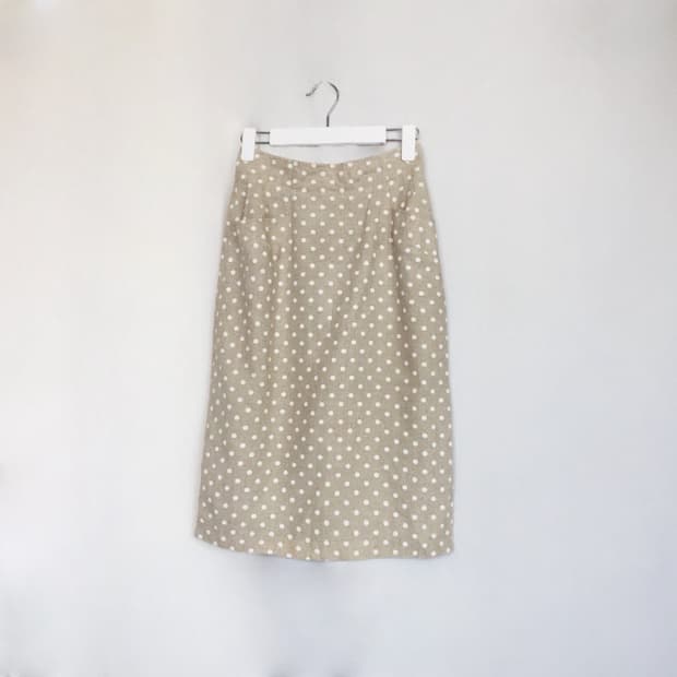 684. beige midi dot SK 