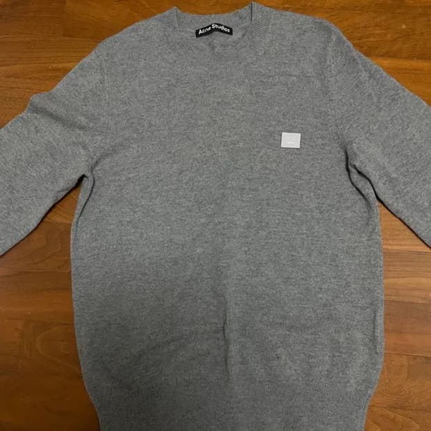 아크네스튜디오 남성 니트 팝니다