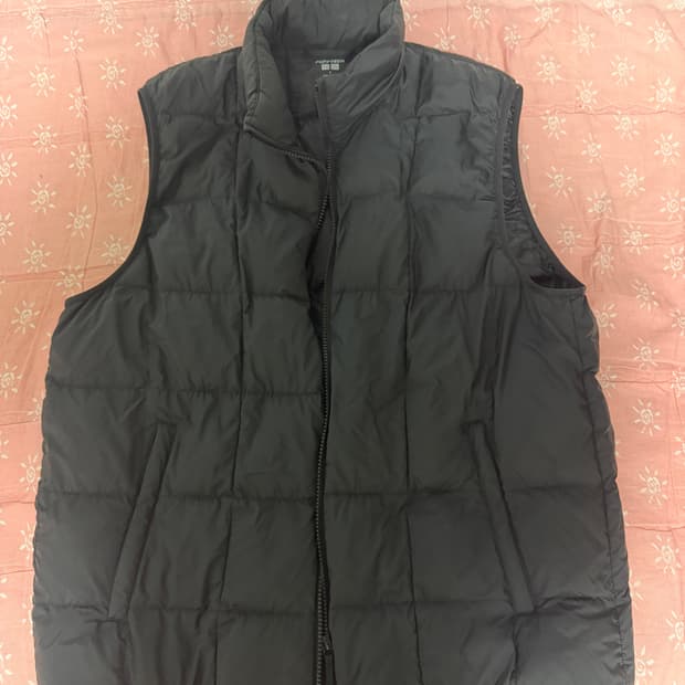 유니클로 퍼프테크 베스트 블랙 L사이즈 새상품급 판매