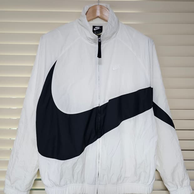나이키 스우시 윈드러너 바람막이 M