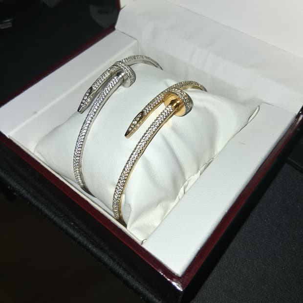 까르띠에 저스트앵끌루 풀 파베 옐로우골드 팔찌