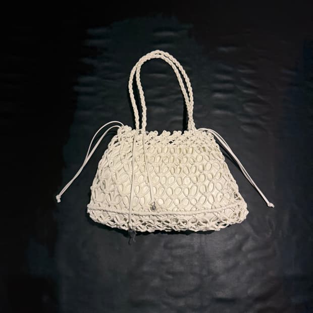 반로에 휴 숄더백