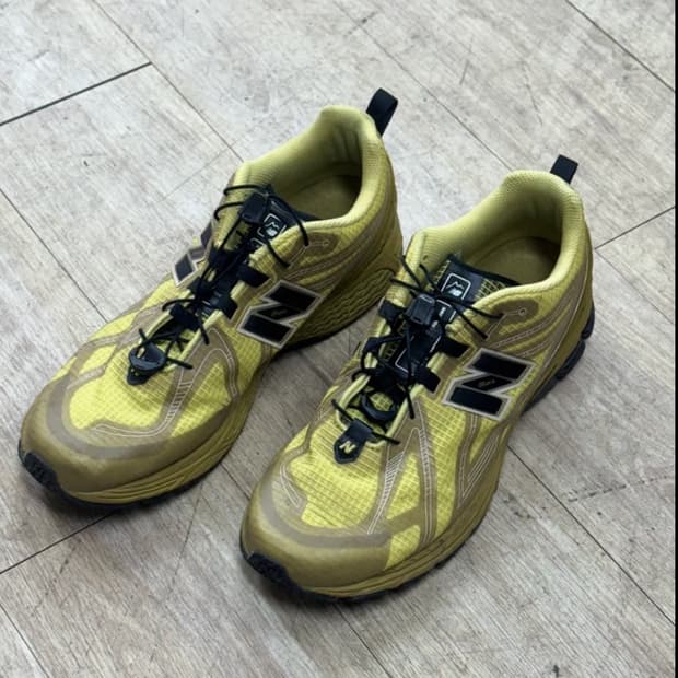 뉴발란스 케일 1906 260사이즈